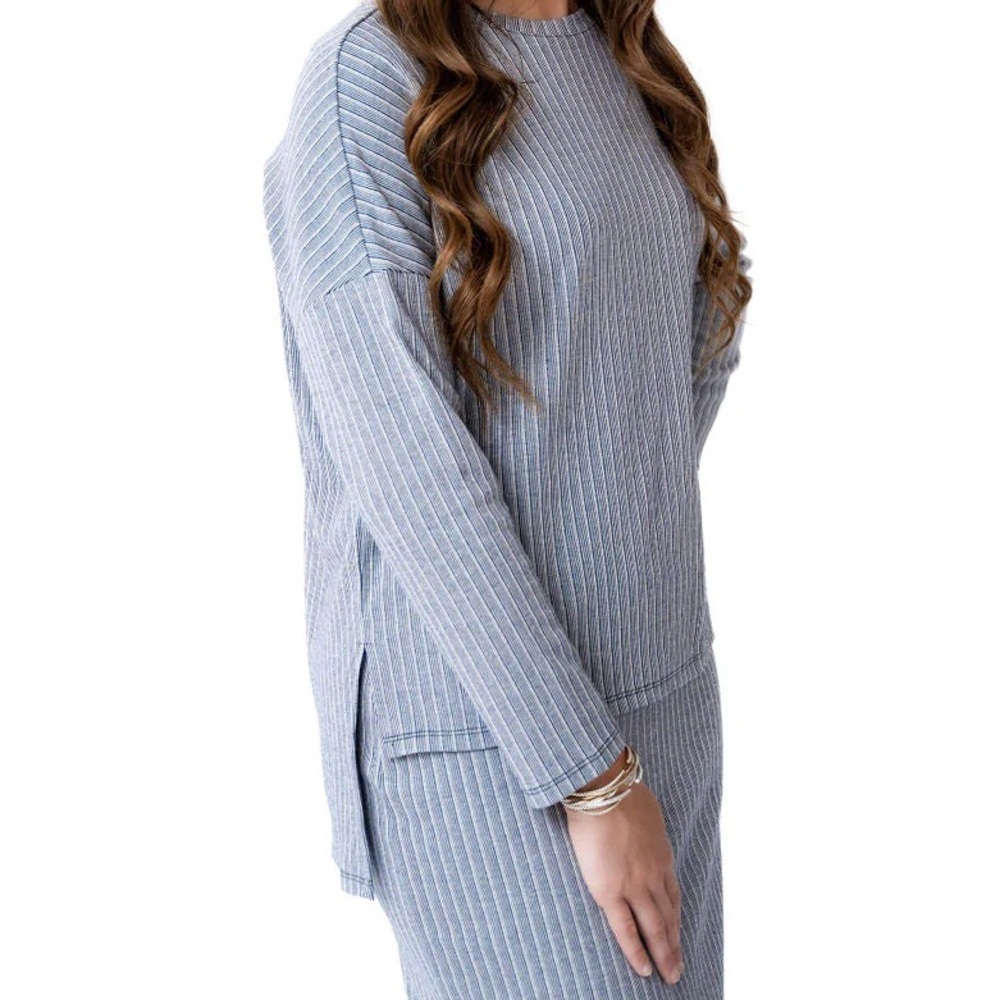 Womens Light Blue Ribbed Pullover Sweatshirt